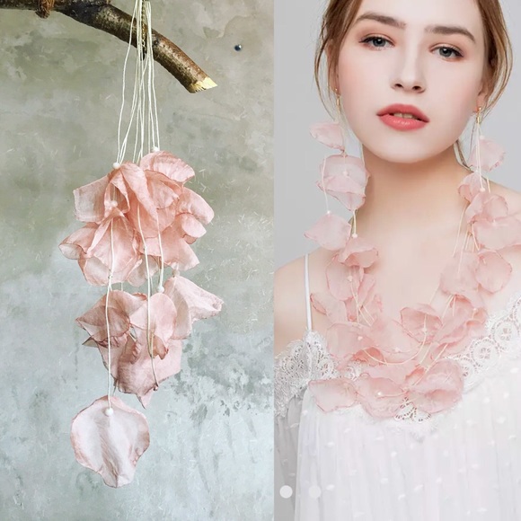 Flower necklace pink multi strand statement piece - Picture 2 of 8